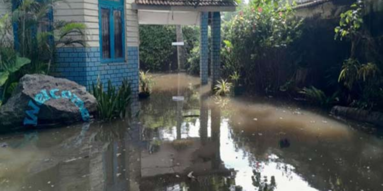 களுத்துறையில் பெருக்கெடுத்த கடல்