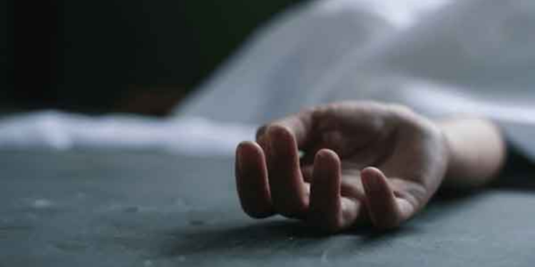 நாய் குறுக்கிட்டு சென்றதால்  பலியான இளைஞன்