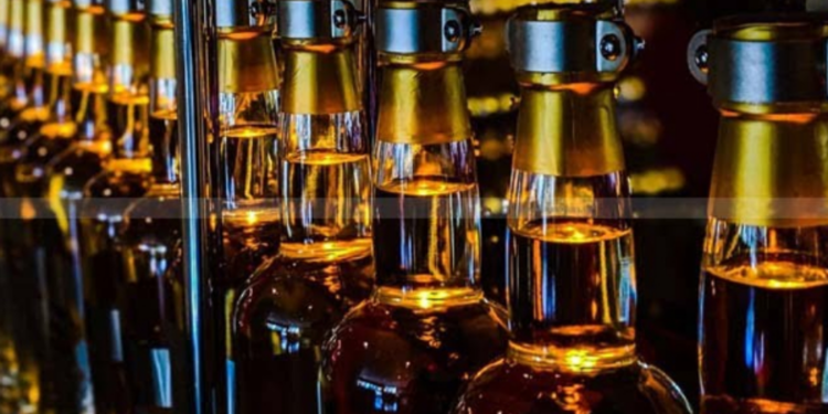 மதுபான அனுமதிப்பத்திரம் வைத்திருப்பவர்களுக்கான  விசேட அறிவித்தல்!