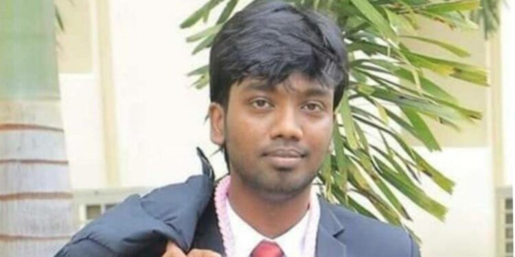 இலங்கை சுங்கத்தின் உதவி அத்தியேட்சகராக யாழ் இளைஞன்