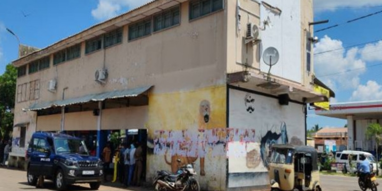 வவுனியா பழைய பேருந்து நிலையத்தில் மீட்க்கப்பட்ட சடலத்தால் பரபரப்பு!