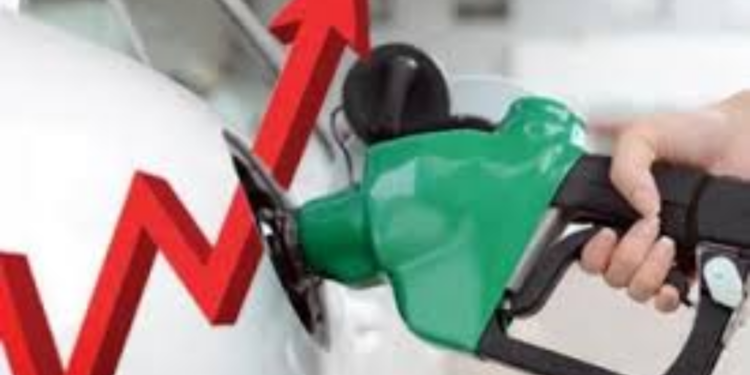 எரிபொருள் உள்ளிட்ட அத்தியாவசிய கட்டணங்களில் ஏற்ப்படுத்தப்பட்டுள்ள மாற்றம்!