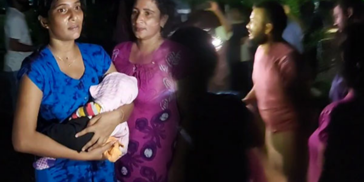 யாழில் பொலிசார் அடாவடி குழந்தையை தூக்கி வீசிய பொலிசார்