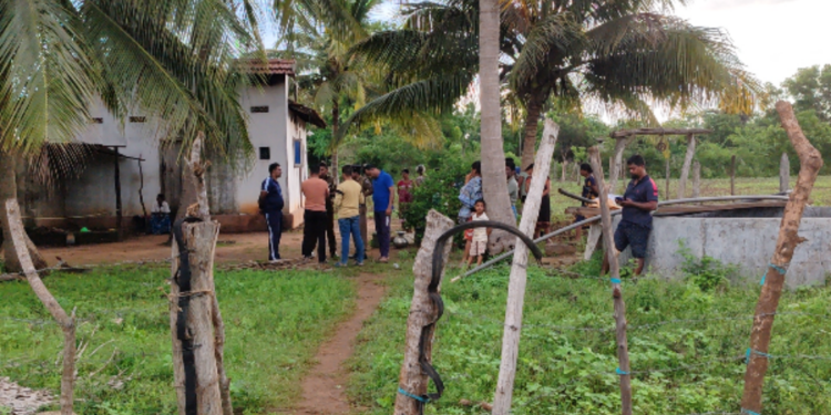 வவுனியாவில் மண்வெட்டியால் தாக்கி படுகொலை செய்யப்பட்ட பெண்!