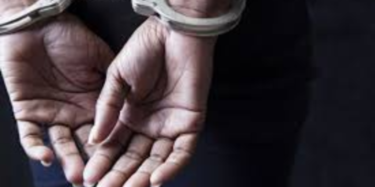 மசாஜ் சேவை என தெரிவித்து பண மோசடியில் ஈட்பட்டவர்கள் கைது!