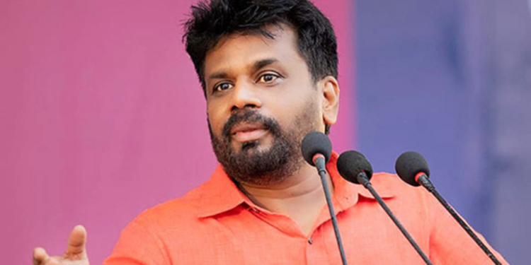 மாணவர்களின் குடும்ப தகவல்களை சேகரிக்கும் அரசு!