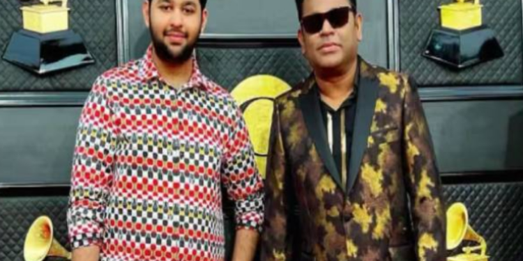 தந்தையின் விவாகரத்து சர்ச்சைக்கு மகன் வெளியிட்ட விளக்கம்