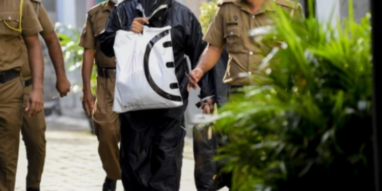 இலஞ்சம் பெற்ற அதிகாரி கைது!