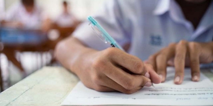 புலமைப்பரிசில் பரீட்சை மூன்று வினாக்களுக்கு இலவச புள்ளிகள்!