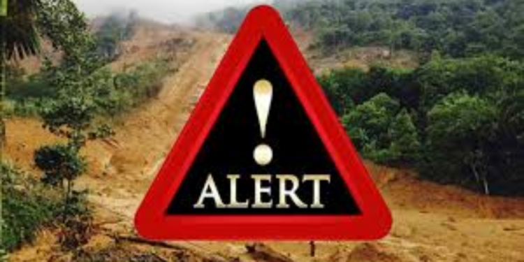 மண்சரிவு அபாய எச்சரிக்கை நீடிப்பு!