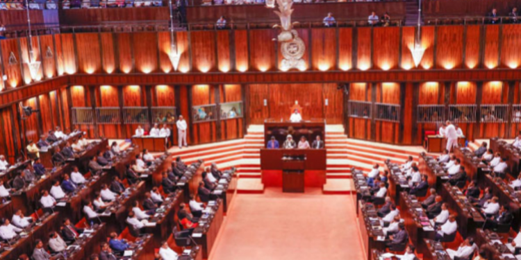 நாளை இரவு வரை நாடாளுமன்றத்தை நடாத்த தீர்மானம்!