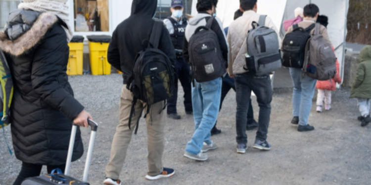 புகலிட கோரிக்கை தொடர்பில் கனடா அரசு எச்சரிக்கை !