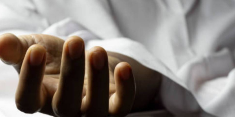 பொல்லால் தாக்கி கொல்லப்பட்ட குடும்பஸ்தர்!