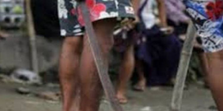 வாள்வெட்டுடன் தொடர்புடைய ஜவர் கைது!