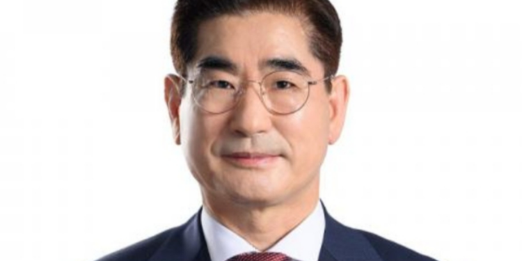 தென்கொரியாவின் முன்னாள் பாதுகாப்பு அமைச்சர் கைது!