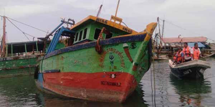 இந்தியாவில் யாழை சேர்ந்த நால்வர் கைது!