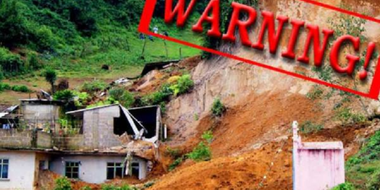 நாட்டின் சில பகுதிகளுக்கு மண்சரிவு அபாய எச்சரிக்கை!