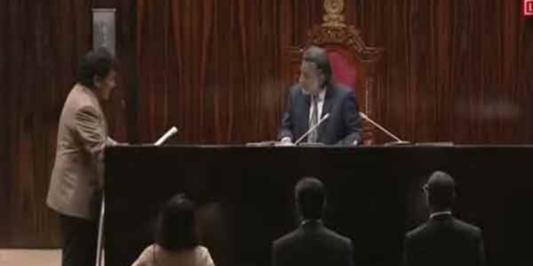 நாடாளுமன்ற  உறுப்பினராக சத்தியப் பிரமாணம் செய்து கொண்டார் மோனோ!