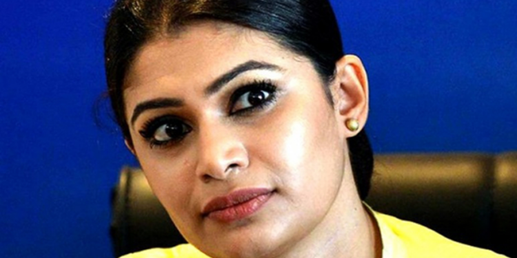 15 கிளை உறுப்பினர்களை பதவியில் இருந்து நீக்கிய ஹிருணிகா!