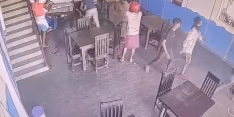 மதுபானசாலையில் மோதல் இருவர் கைது!