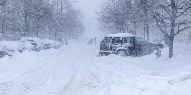 கனடாவில் பனிப்பொழி குறித்து எச்சரிக்கை!