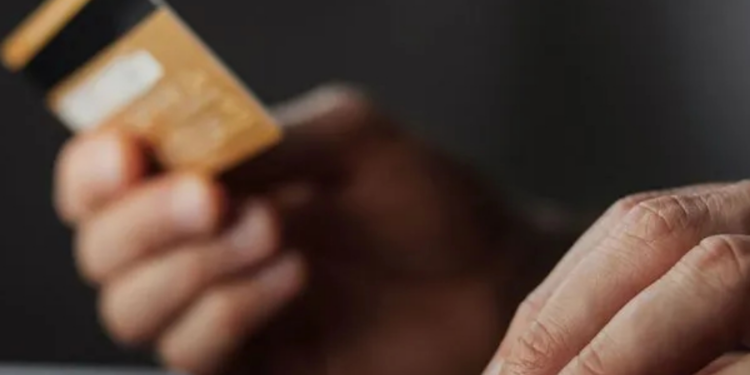 பண்டிகை காலத்தில் இணையவழி பணமோசடிகள் அதிகரிப்பு!