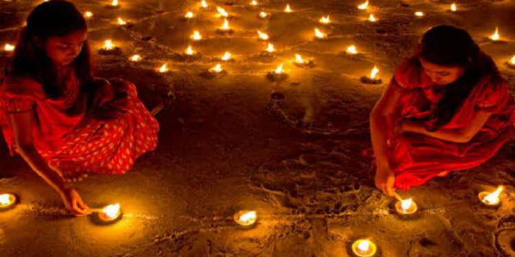 வீட்டு வாசலில் விளக்கு ஏற்றுவதற்கு தெரிந்து கொள்ளுங்கள்