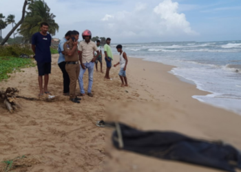 திருகோணமலை கடற்கரையில்  மீட்க்கப்பட்ட பெண்ணின் சடலம்!