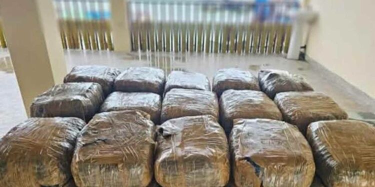 கடலில் மிதந்து வந்த 36 மில்லியன் ரூபா பெறுமதியான கேரள கஞ்சா!