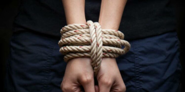 யாழில் இளைஞன் கடத்தல் ஒருவருடத்தின் பின் கைதான நபர்!