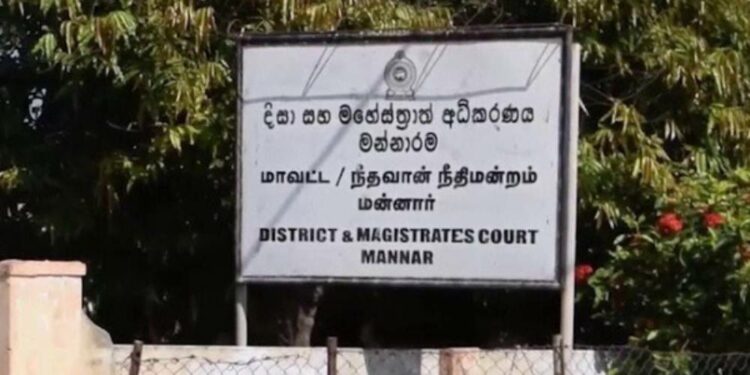 மன்னார் நீதிமன்றம் முப்பாக பதற்றம்! பொலிசார் குவிப்பு