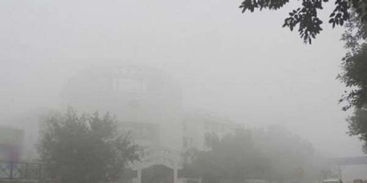 நாட்டில் நிலவும் சீரற்ற காலநிலை தொடர்பில் வாகன சாரதிகளுக்கு எச்சரிக்கை!