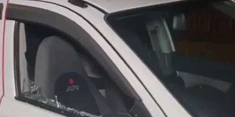 பொலிசாரின் உத்தரவை மீறி பயணித்த கார் மீது துப்பாக்கி பிரயோகம்!