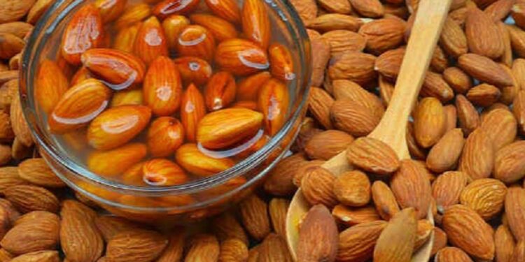 காலையில் ஊறவைத்த பாதாம் சாப்பிடுவதால் கிடைக்கும் நன்மைகள்!