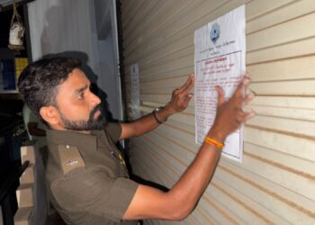 யாழ் வடமராச்சி பகுதியில்  டாட்டூ குத்தும் நிறுவனமொன்றிற்கு அதிரடியாக சீல்!