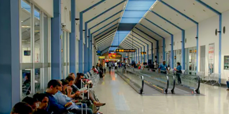 இலங்கை வரும் இங்கிலாந்து சுற்றுலா பயணிகளுக்கு எச்சரிக்கை!