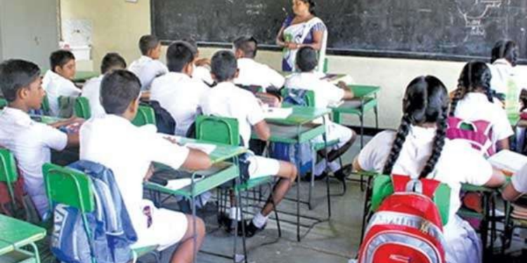 பாடசாலையில் ஆசிரியர் வெற்றிடம் தொடர்பில் கல்வி அமைச்சின் அறிவிப்பு!