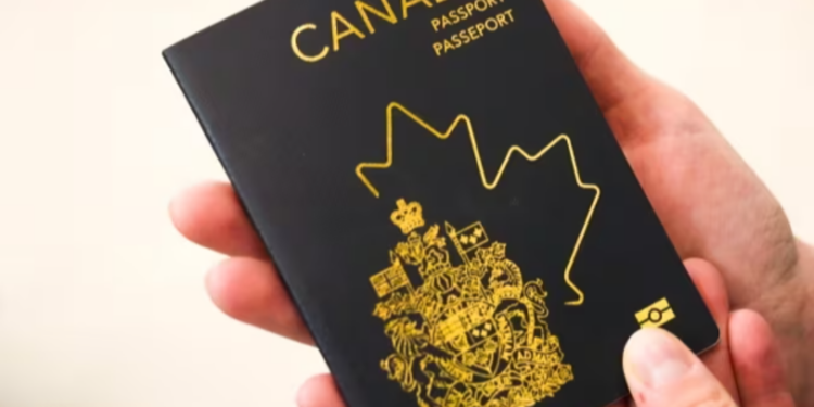 உலகின் சக்தி வாய்ந்த கடவுச்சீட்டுகளின் வரிசையில் கனடாவின் தற்போதையை நிலை!