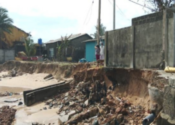 திருகோணமலையில் திடீரென கடலுக்குள் உள்வாங்கப்பட்ட பகுதி!