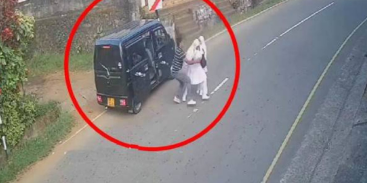 வேனில் கடத்தப்பட்ட பாடசாலை மாணவி வெளியான அதிர்ச்சி தகவல்!