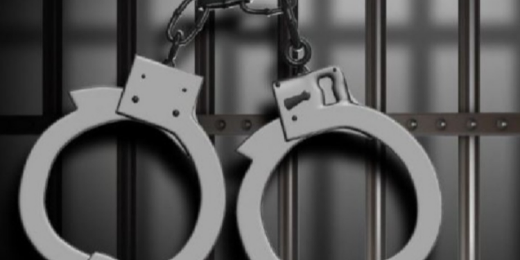 யாழில் மர்ம பொருளுடன் கைதான இளைஞன்