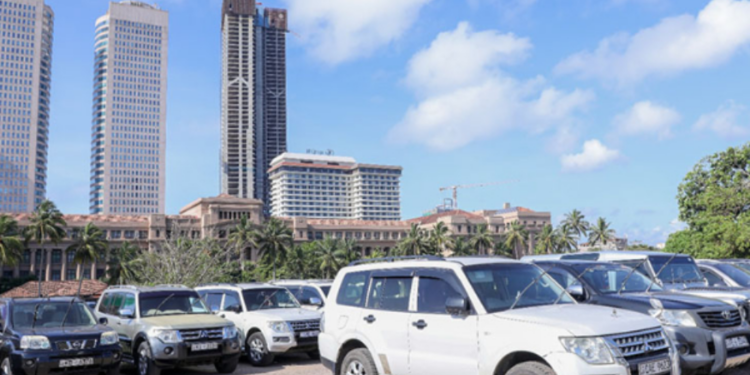 பல அரச வாகனங்கள் மாயம்!