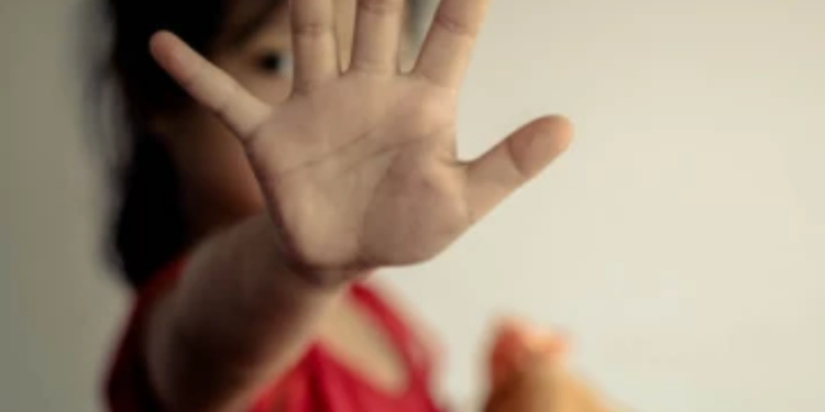 சிறுமி மீது பாலியல் சேஷ்டை புரிந்த முதியவர்!