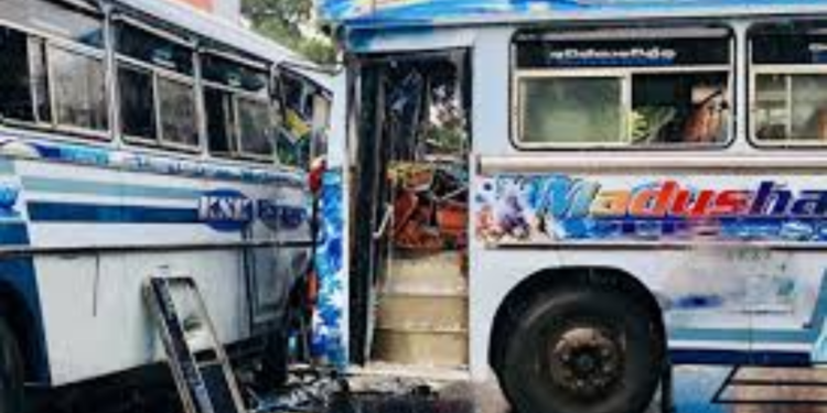 இரு பேருந்துகள் நேருக்கு நேர் மோதி விபத்து!