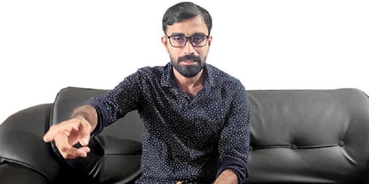 யாழ் விபத்தில் இளம்குமரன் எம்பி படுகாயம்!