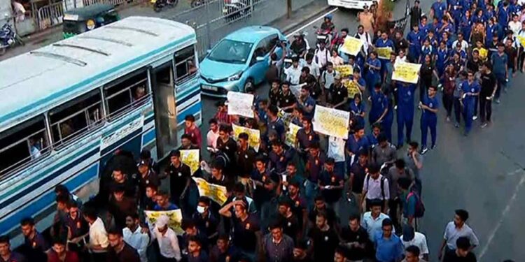 கொழும்பு லோட்டஸ் வீதி தற்காலிகமாக மூடப்பட்டுள்ளது!