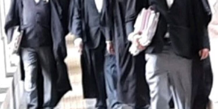 அனைத்து  வழக்கறிஞர்களும் இனி சோதனை!