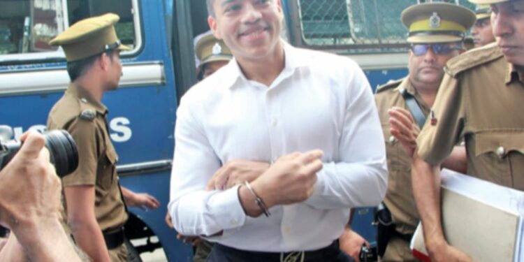 மகிந்தவின் மகன் யோஷித்த ராஜபக்ச கைதின் பின்னணி என்ன?