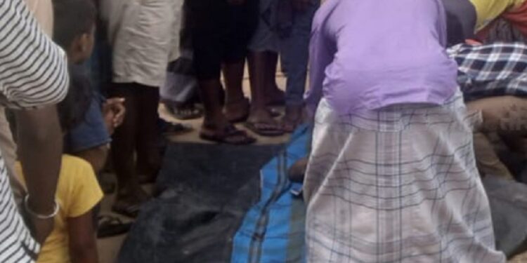 மட்டக்களப்பில் கொடூரம் ஜந்து பிள்ளைகளின் தந்தை அடித்துக் கொலை!