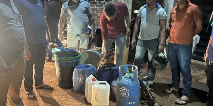 திடீர் சுற்றிவளைப்பில் 42 பேர் கைது!